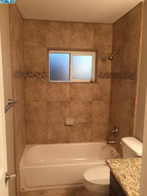 1136 E Malone St, Hanford, CA 93230 photo 11