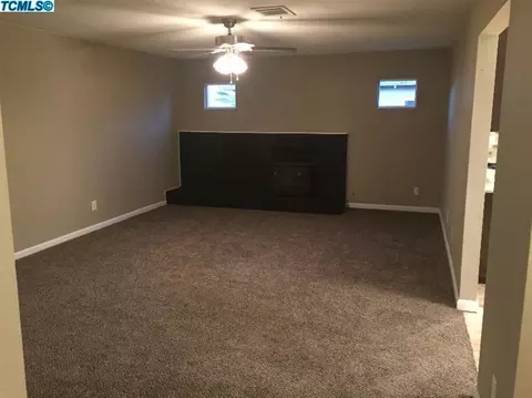 1136 E Malone St, Hanford, CA 93230 photo 6