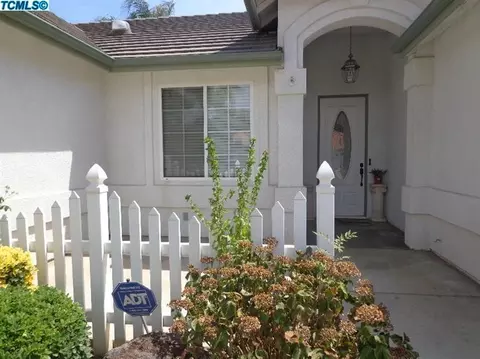 2009 E Victor Ave, Visalia, CA 93292 photo 4
