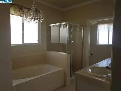 2009 E Victor Ave, Visalia, CA 93292 photo 13