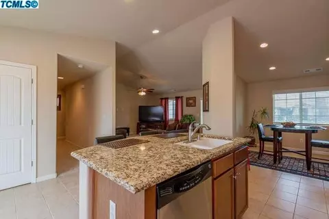 1432 Atlantic Ave, Lemoore, CA 93245 photo 7