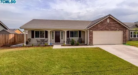 1432 Atlantic Ave, Lemoore, CA 93245 photo 1