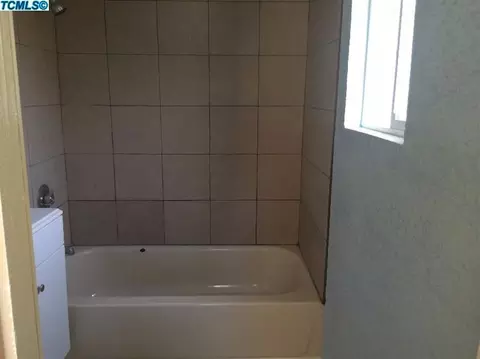 246 S Maple St, Pixley, CA 93256 photo 9