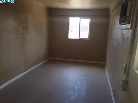 246 S Maple St, Pixley, CA 93256 photo 10