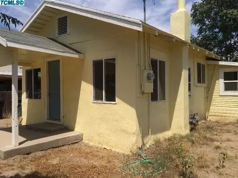 246 S Maple St, Pixley, CA 93256 photo 2