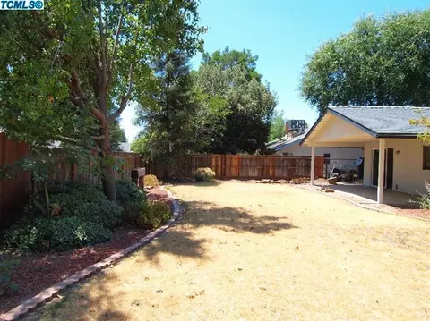 1124 Woods Ave, Exeter, CA 93221 photo 2