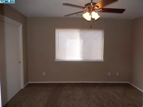 438 N E St, Tulare, CA 93274 photo 8
