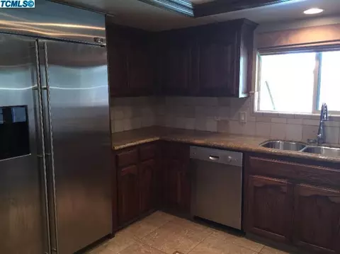 1602 E Avila Dr, Tulare, CA 93274 photo 17