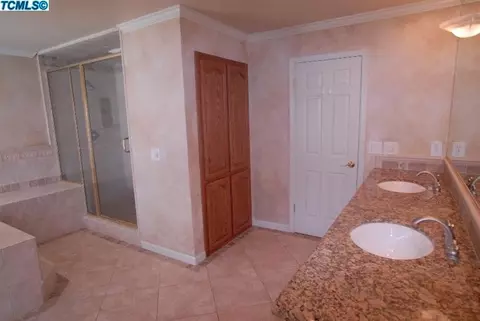 1602 E Avila Dr, Tulare, CA 93274 photo 31