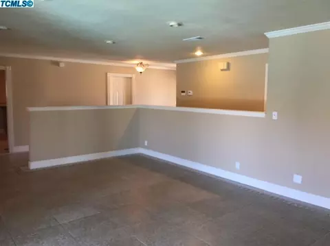1602 E Avila Dr, Tulare, CA 93274 photo 10