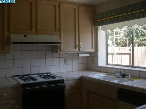 1609 E Prospect Ave, Visalia, CA 93292 photo 3