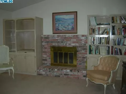 1609 E Prospect Ave, Visalia, CA 93292 photo 4