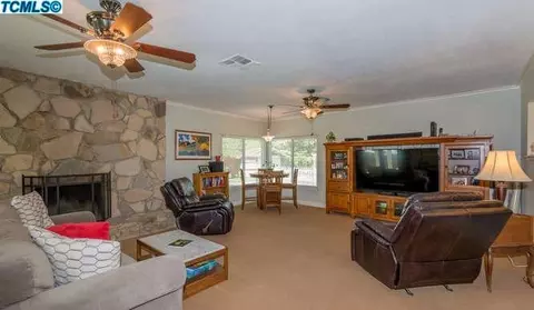 257 Hogan Dr, Lemoore, CA 93245 photo 9