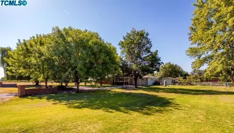 257 Hogan Dr, Lemoore, CA 93245 photo 24