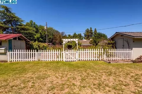 257 Hogan Dr, Lemoore, CA 93245 photo 20