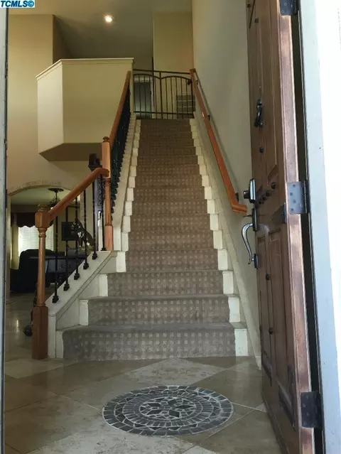 3913 E Cambridge Ave, Visalia, CA 93292 photo 4