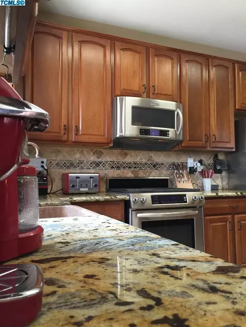 3913 E Cambridge Ave, Visalia, CA 93292 photo 10