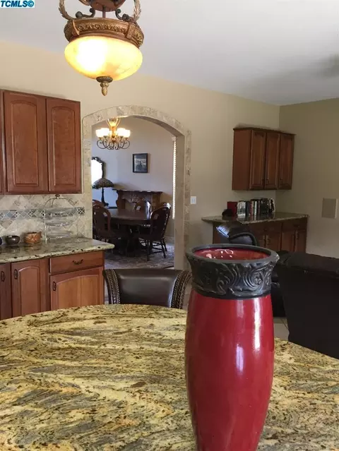 3913 E Cambridge Ave, Visalia, CA 93292 photo 9