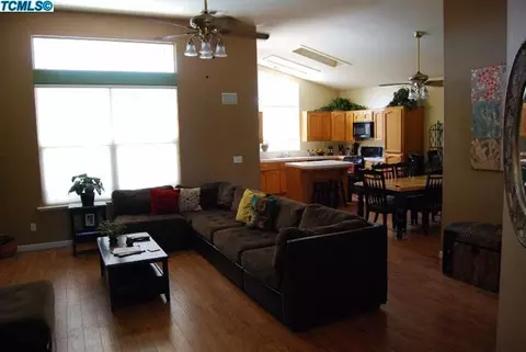 1603 E Victor Ave, Visalia, CA 93292 photo 5