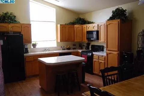 1603 E Victor Ave, Visalia, CA 93292 photo 8