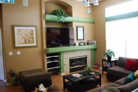 1603 E Victor Ave, Visalia, CA 93292 photo 6