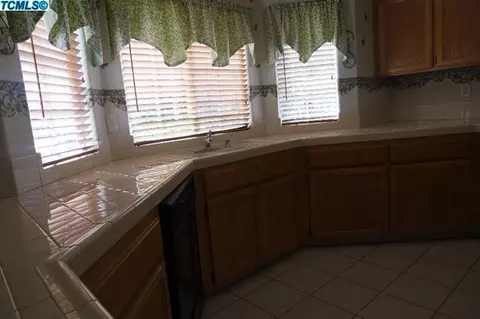 1436 Payne Dr, Hanford, CA 93230 photo 6