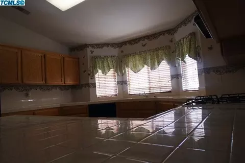 1436 Payne Dr, Hanford, CA 93230 photo 4