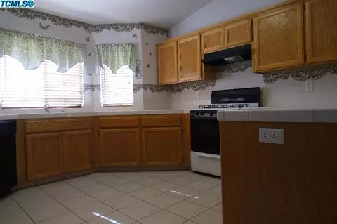 1436 Payne Dr, Hanford, CA 93230 photo 5