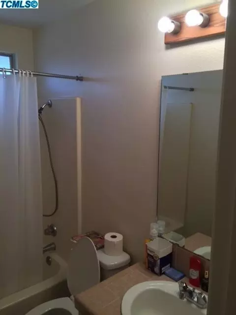 1236 E Saint Johns Pkwy, Visalia, CA 93292 photo 13