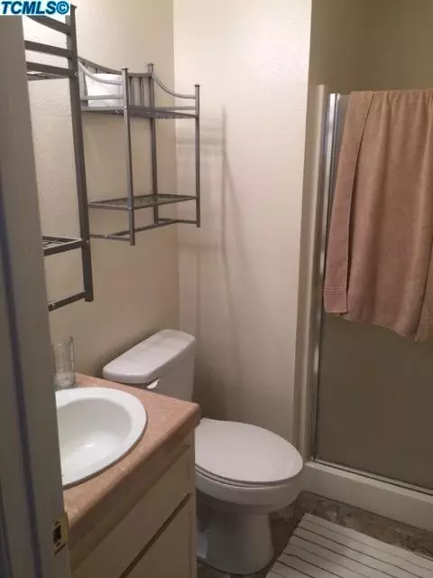 1236 E Saint Johns Pkwy, Visalia, CA 93292 photo 16
