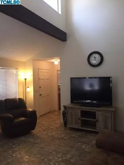 1236 E Saint Johns Pkwy, Visalia, CA 93292 photo 7