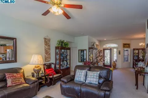 1399 Monarch Dr, Lemoore, CA 93245 photo 7