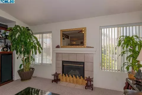 1399 Monarch Dr, Lemoore, CA 93245 photo 6