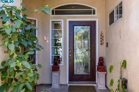 1399 Monarch Dr, Lemoore, CA 93245 photo 2