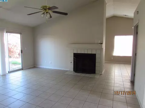 2026 E Pershing Ave, Visalia, CA 93292 photo 4