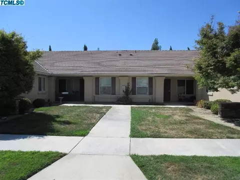 1973 E Academy Ave, Tulare, CA 93274 photo 4