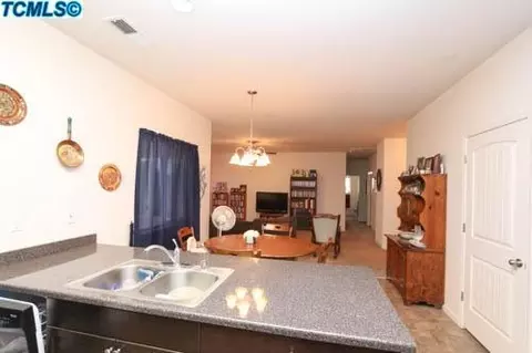 1303 El Paso, Dinuba, CA 93618 photo 8