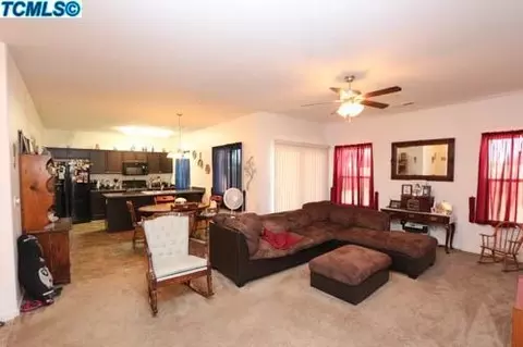 1303 El Paso, Dinuba, CA 93618 photo 5