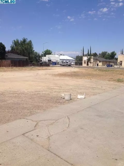 739 K St, Sanger, CA 93657 photo 8