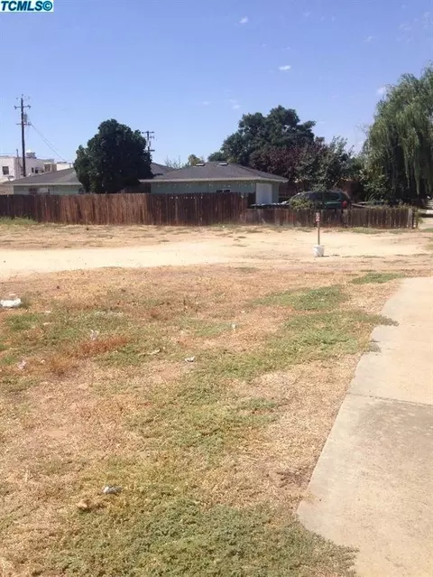 739 K St, Sanger, CA 93657 photo 7