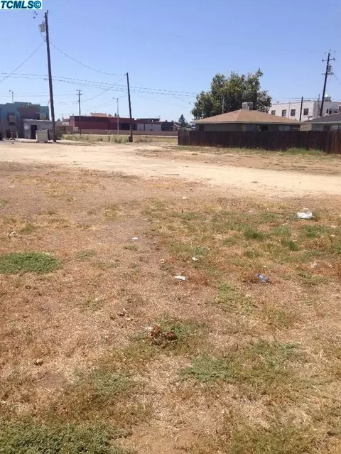 739 K St, Sanger, CA 93657 photo 6