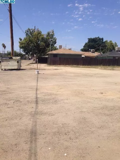 739 K St, Sanger, CA 93657 photo 4