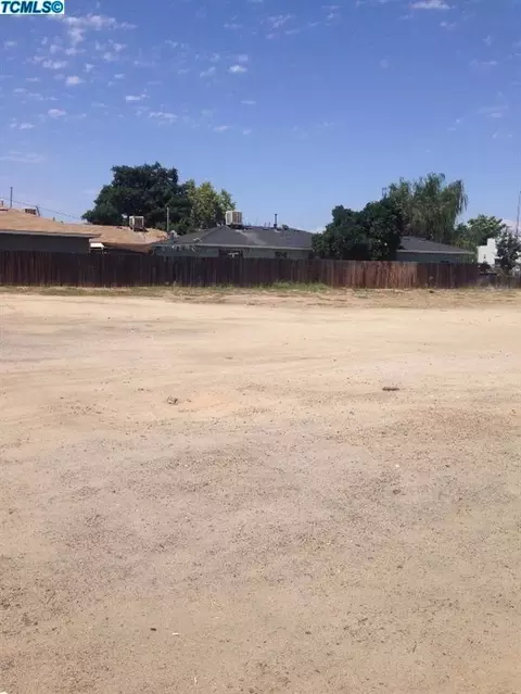 739 K St, Sanger, CA 93657 photo 1