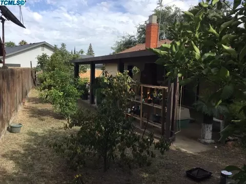 1620 E Walnut Ave, Tulare, CA 93274 photo 7