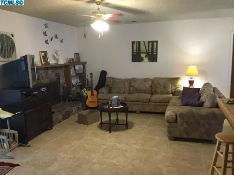 1620 E Walnut Ave, Tulare, CA 93274 photo 9