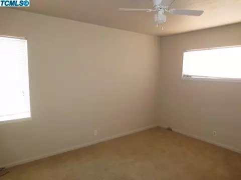 2606 W Iris, Visalia, CA 93277 photo 4