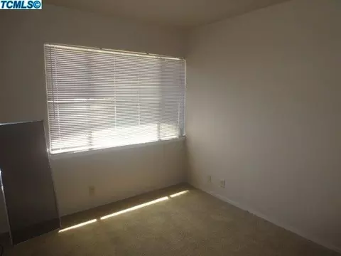 2606 W Iris, Visalia, CA 93277 photo 3