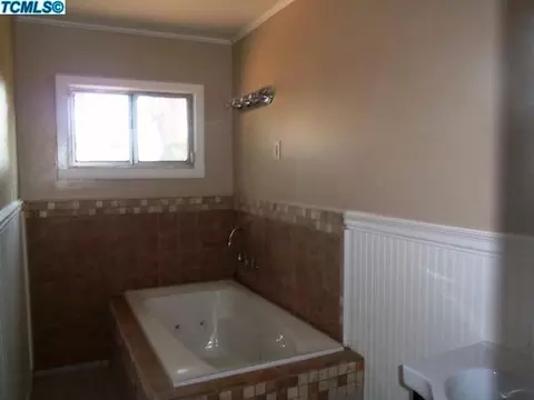 644 E Myrtle Ave, Visalia, CA 93292 photo 10