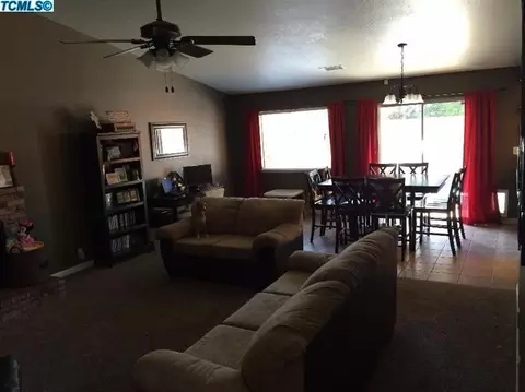 3212 E Velie Dr, Visalia, CA 93292 photo 6