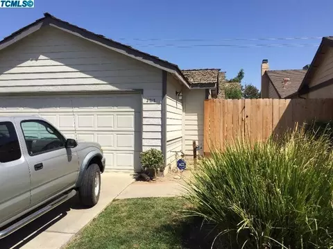 3212 E Velie Dr, Visalia, CA 93292 photo 2